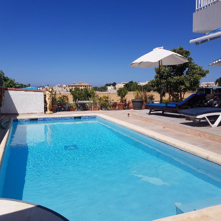 Apartmán Peaceful Townhouse With Private Pool Near The Sea Paphos Exteriér fotografie