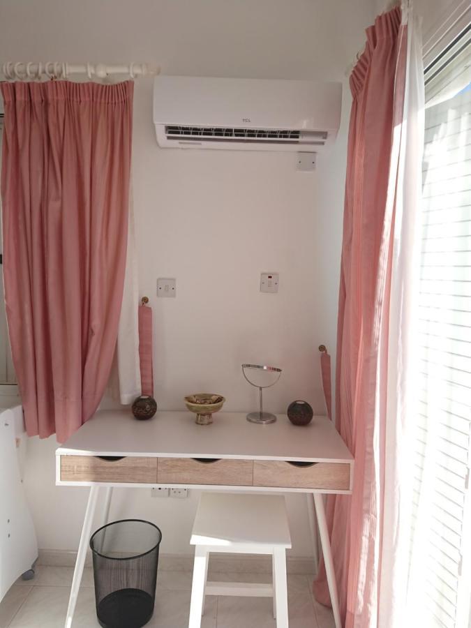 Apartmán Peaceful Townhouse With Private Pool Near The Sea Paphos Exteriér fotografie